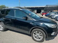 Usata Ford Kuga Titanium 120 CV (88 kW) 2017 Nero SUV