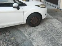 Usata Ford Fiesta 97 CV (71 kW) 2010 Bianco Berlina
