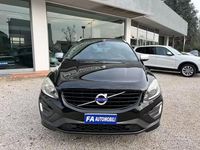 Usata Volvo XC60 R-Design 150 CV (110 kW) 2016 Nero SUV