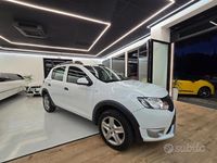 Usata Dacia Sandero Stepway 90 CV (66 kW) 2017 Bianco Berlina