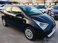 Usata Toyota Aygo 72 CV (52 kW) 2021 Nero Utilitaria