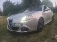 Usata Alfa Romeo Giulietta Quadrifoglio 122 CV (89 kW) 2012 Grigio Utilitaria