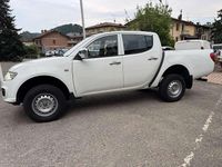 Usata Mitsubishi L200 Invite 136 CV (100 kW) 2016 Bianco Pick-up