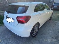 Usata Mercedes A160 102 CV (75 kW) 2018 Bianco Utilitaria