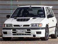 Usata Nissan Sunny 220 CV (161 kW) 1992 Bianco Berlina