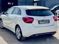 Usata Mercedes A180 Premium 109 CV (80 kW) 2017 Bianco Utilitaria