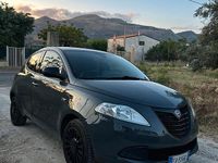 Usata Lancia Ypsilon 80 CV (58 kW) 2014 Grigio Utilitaria