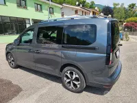 Usata Ford Tourneo 122 CV (89 kW) 2023 Grigio Monovolume