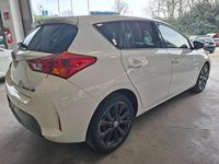 Usata Toyota Auris Hybrid Active 99 CV (72 kW) 2013 Bianco Berlina