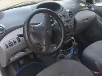 Usata Toyota Yaris 86 CV (63 kW) 2001 Grigio Utilitaria