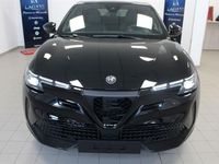 Käytetty Alfa Romeo Junior Edizione Speciale 136 HP (100 kW) 2024 Musta Katumaasturi