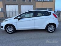 Usata Ford Fiesta Titanium 102 CV (75 kW) 2013 Bianco Utilitaria