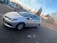 Usata Toyota Auris Touring Sports Lounge 111 CV (81 kW) 2016 Grigio Station wagon