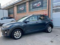 Usata Kia Stonic Style 101 CV (74 kW) 2018 Full grey SUV
