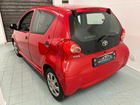 Usata Toyota Aygo H2 69 CV (50 kW) 2008 Rosso Utilitaria