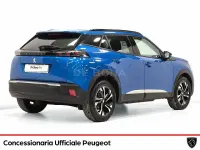 Usata Peugeot e-2008 Allure 100 kW (136 CV) 2022 Azzurro SUV