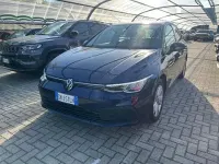 Usata VW Golf VIII Life 150 CV (110 kW) 2023 Blu Utilitaria