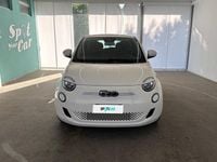 Begagnad Fiat 500e 86 kW (118 HK) 2023 Vit Halvkombi