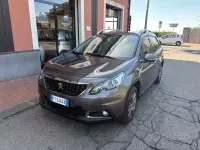 Usata Peugeot 2008 S 102 CV (75 kW) 2019 Grigio SUV