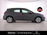 Usata VW Golf VIII Life 116 CV (85 kW) 2025 Grigio Utilitaria