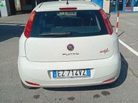 Usata Fiat Grande Punto 75 CV (55 kW) 2015 Bianco Utilitaria