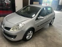 Usata Renault Clio II 75 CV (55 kW) 2008 Argento Utilitaria