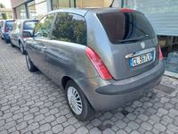 Usata Lancia Ypsilon 69 CV (50 kW) 2003 Grigio Utilitaria