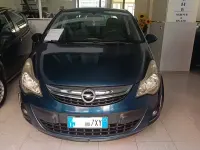 Usata Opel Corsa 65 CV (47 kW) 2011 Bluazzurro Utilitaria