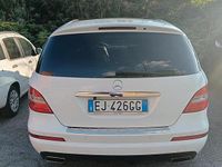 Gebraucht Mercedes R350 Premium 265 PS (194 kW) 2011 Weiß Van / Kleinbus