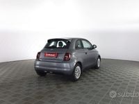 Usata Fiat 500e 86 kW (118 CV) 2023 Mineral grey Berlina