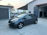 Usata Kia Rio EX 90 CV (66 kW) 2012 Grigio Berlina