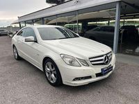 Usado Mercedes E220 170 CV (125 kW) 2013 Blanco Coupe