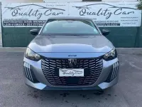 Usata Peugeot 208 Allure 101 CV (74 kW) 2025 Grigio artense Utilitaria