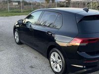 Usata VW Golf VIII Life 131 CV (96 kW) 2022 Berlina