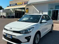 Usata Kia Rio 82 CV (60 kW) 2021 Bianco Berlina