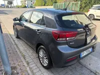 Usata Kia Rio Active 77 CV (56 kW) 2018 Argento Berlina