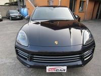 Usata Porsche Cayenne 340 CV (250 kW) 2018 Moonlight blue pearl metallic SUV