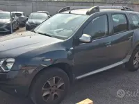 Usata Dacia Duster Lauréate 109 CV (80 kW) 2015 Grigio SUV