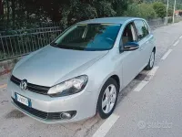 Usado VW Golf VI Highline 105 CV (77 kW) 2011 Gris Utilitario