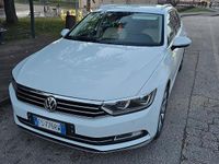 Usata VW Passat Executive 150 CV (110 kW) 2019 Bianco Station wagon