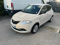 Usata Lancia Ypsilon Gold 69 CV (50 kW) 2017 Utilitaria