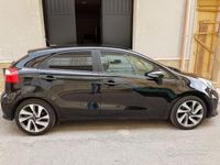Usata Kia Rio 90 CV (66 kW) 2016 Nero Berlina
