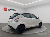Usata Lancia Ypsilon Silver 69 CV (50 kW) 2021 Beige Utilitaria