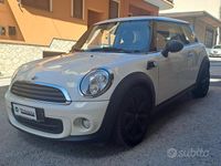 Begagnad Mini ONE 90 HK (66 kW) 2012 Halvkombi