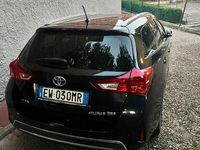 Usata Toyota Auris Touring Sports Lounge 99 CV (72 kW) 2014 Blu Station wagon