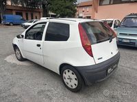 Usata Fiat Punto 59 CV (43 kW) 2002 Bianco Utilitaria