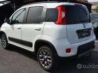 Usata Fiat Panda 4x4 S 95 CV (69 kW) 2017 Bianco Utilitaria
