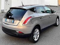 Usata Lancia Delta Gold 165 CV (121 kW) 2011 Grigio Utilitaria