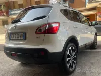 Usata Nissan Qashqai N-TEC 131 CV (96 kW) 2012 Bianco SUV