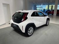 Usata Toyota Aygo X Active 72 CV (52 kW) 2022 Bianco SUV